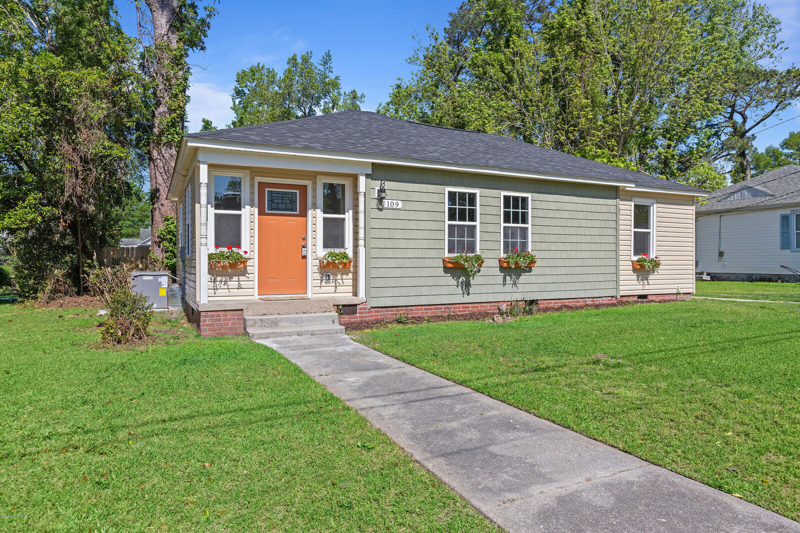 Property Photo:  109 Westminister Drive  NC 28540 