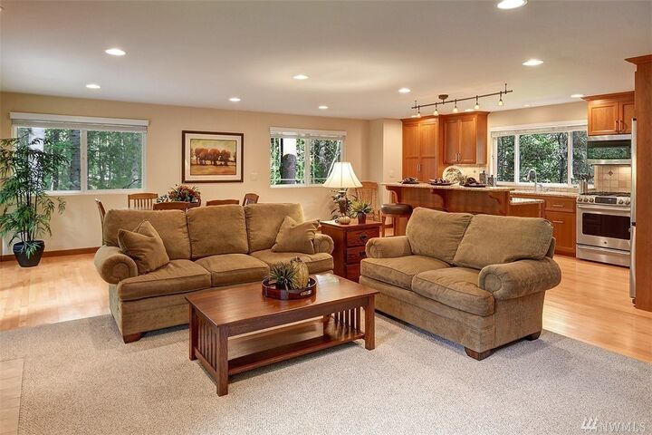 Property Photo: 16107 187 Ave NE WA 98072