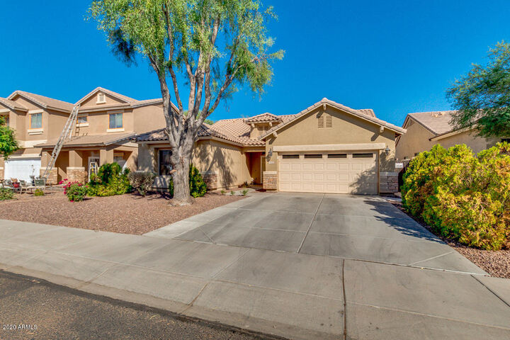 Property Photo: 7032 W Branham Lane AZ 85339