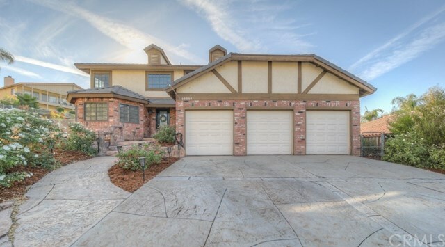 Property Photo:  29965 Beacon Court  CA 92587 