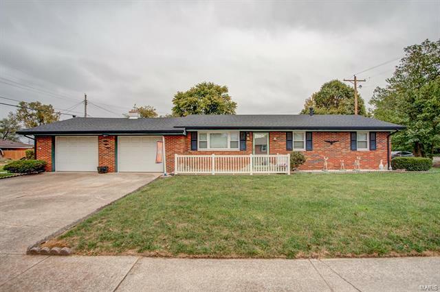 Property Photo: 5 Lucky Lane 62040