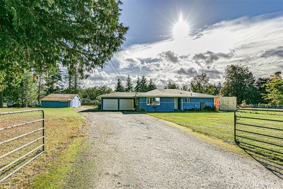 Property Photo:  51 Pearce Rd  WA 98362 