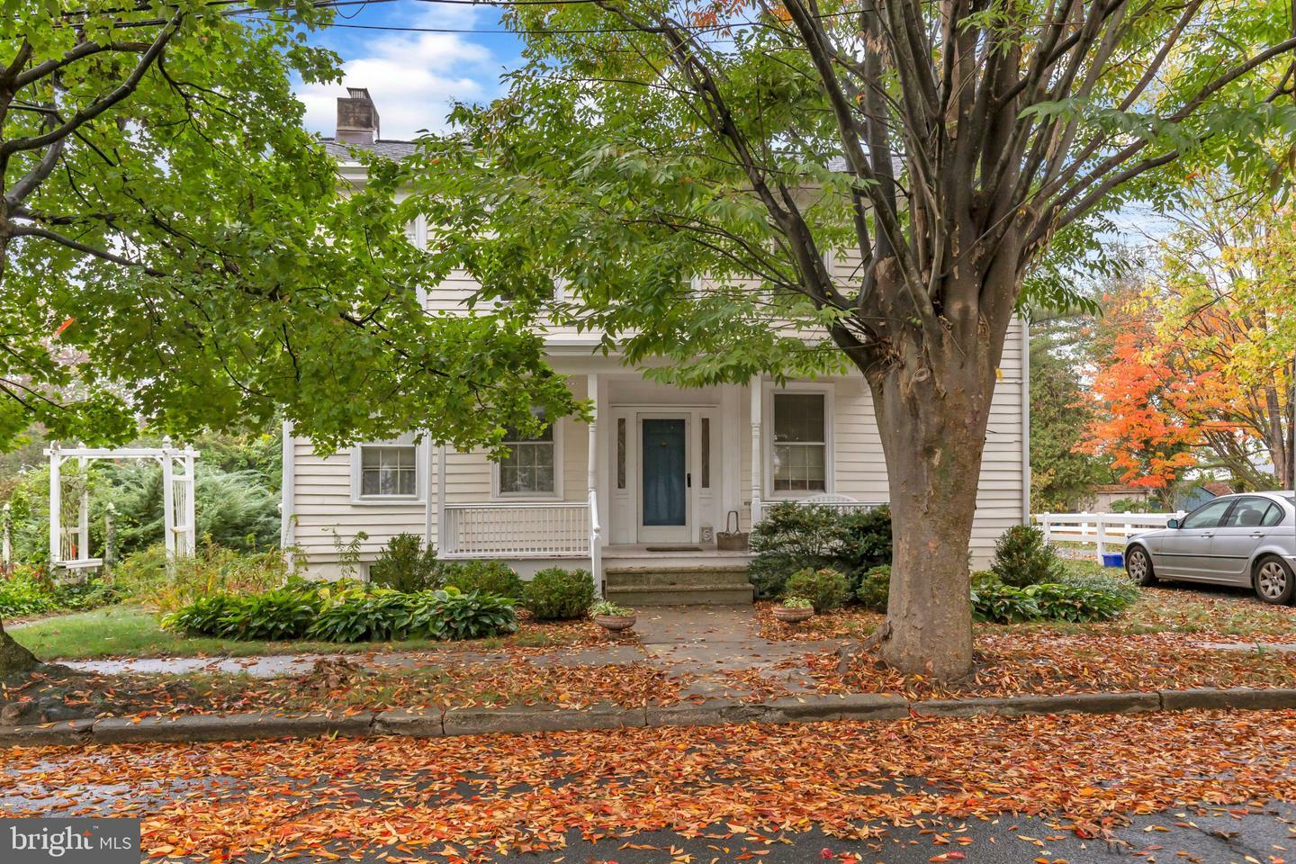 Property Photo:  5 Maplewood Avenue  NJ 08512 