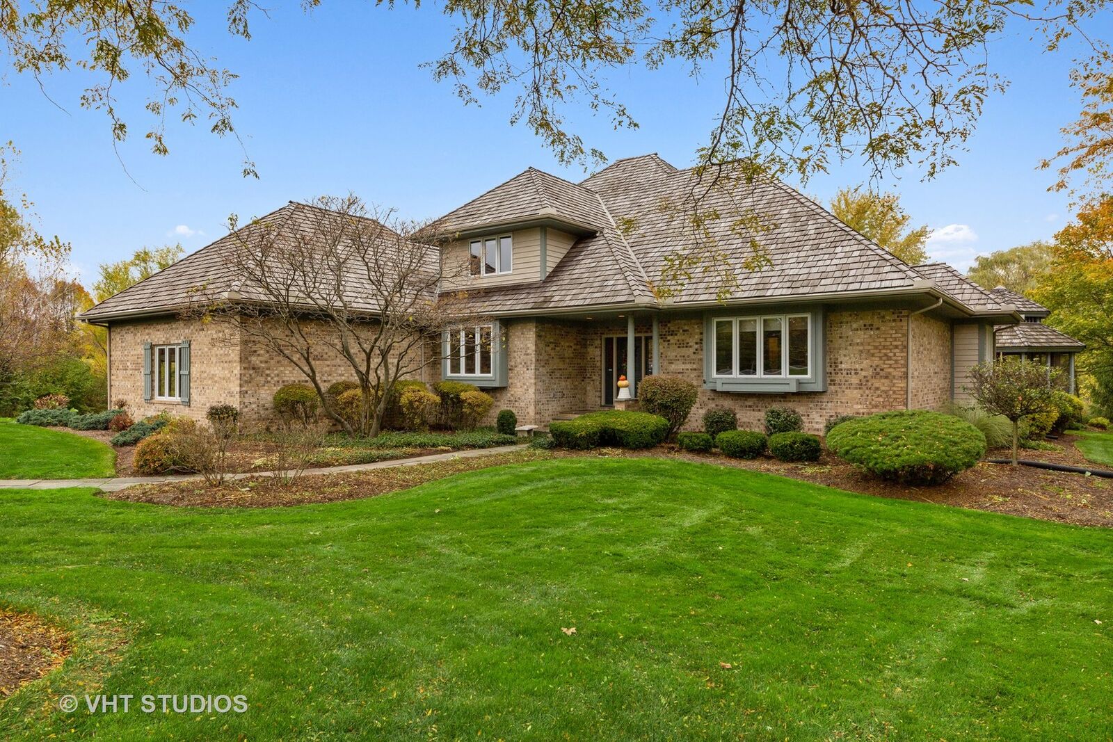 Property Photo:  1250 Club Road  IL 60098 