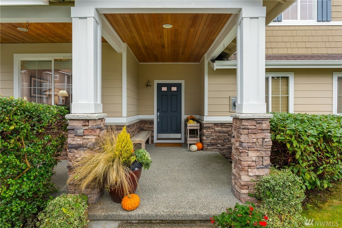 Property Photo:  1251 Randolph Ave  WA 98275 