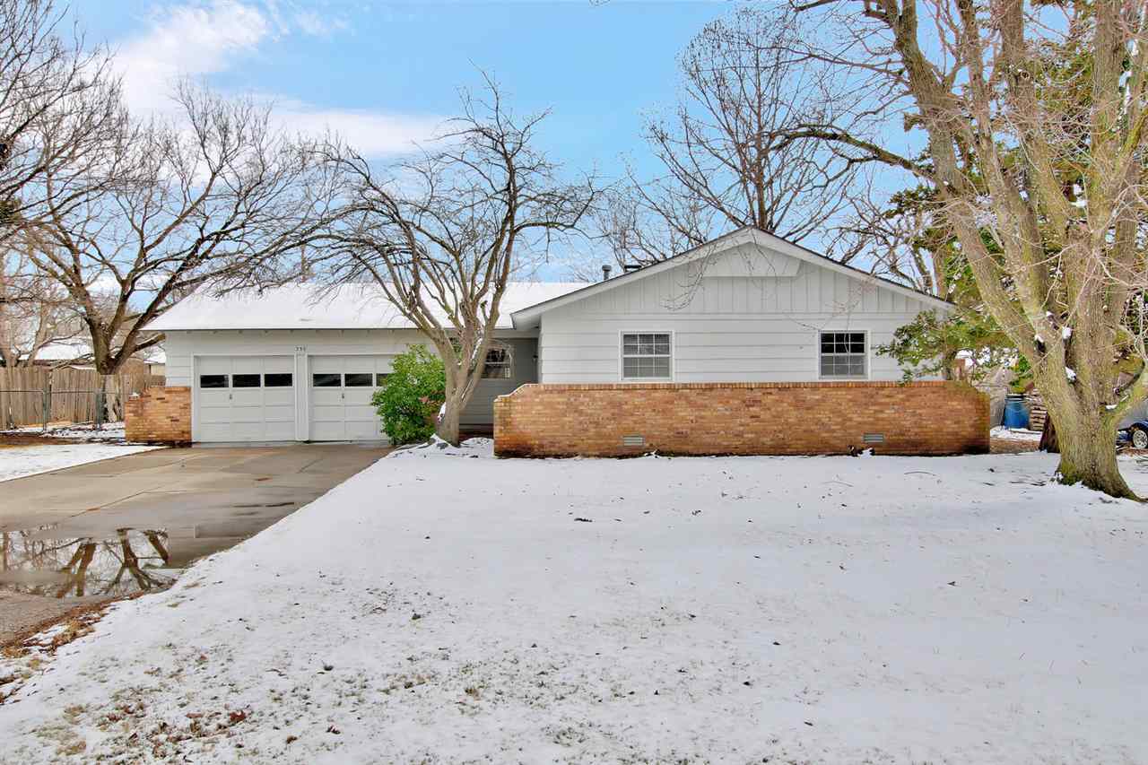 Property Photo:  350 S Parkridge St  KS 67209 