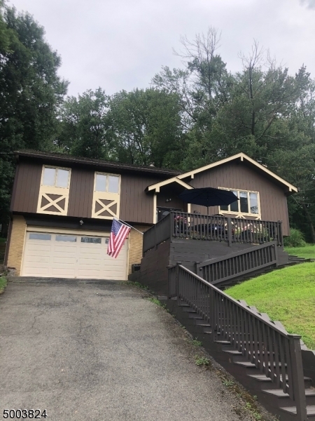 Property Photo:  75 Birch Pky  NJ 07871 