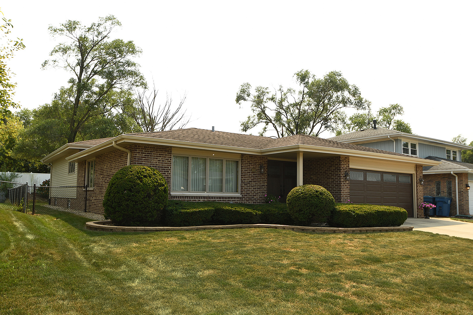 8017 Valley Drive  Palos Hills IL 60465 photo