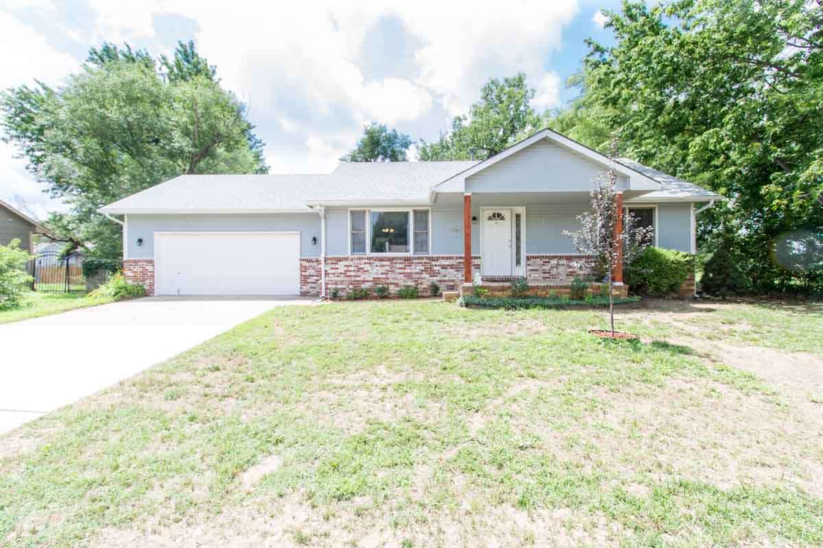 Property Photo:  1201 E Dirck Ct  KS 67060 