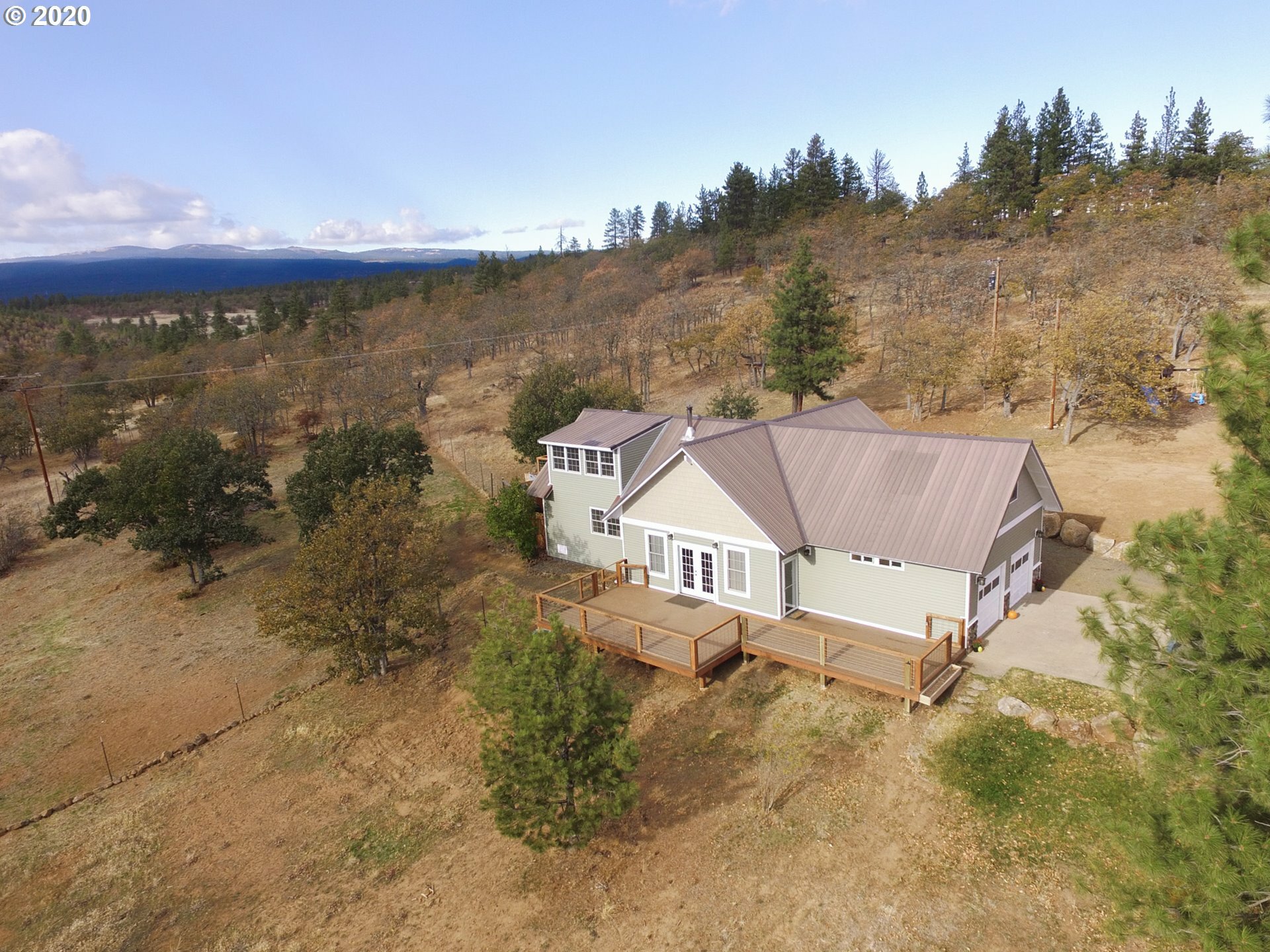 Property Photo:  309 Woodland Rd  WA 98620 