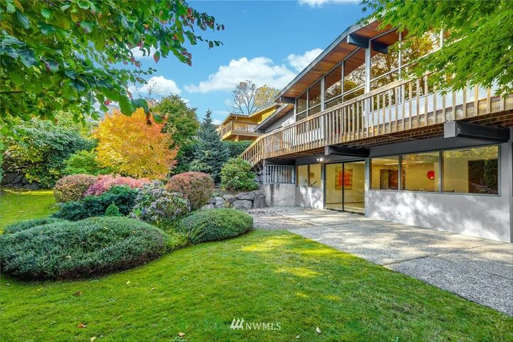 Property Photo:  3723 NE 151st Street  WA 98155 