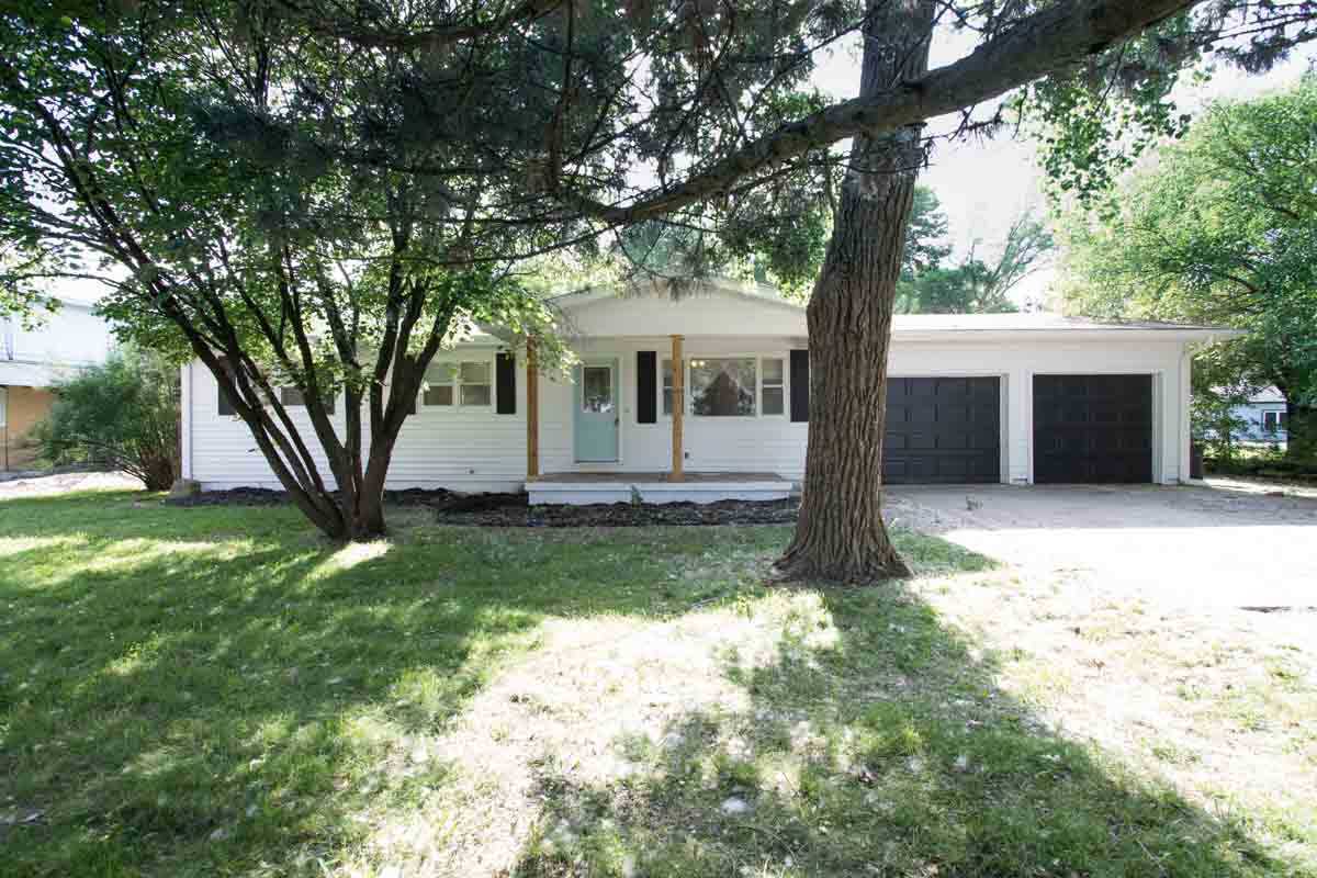 Property Photo:  1639 N Prairie Creek Rd  KS 67002 