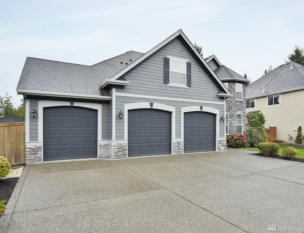Property Photo:  5325 Park Rd E  WA 98391 