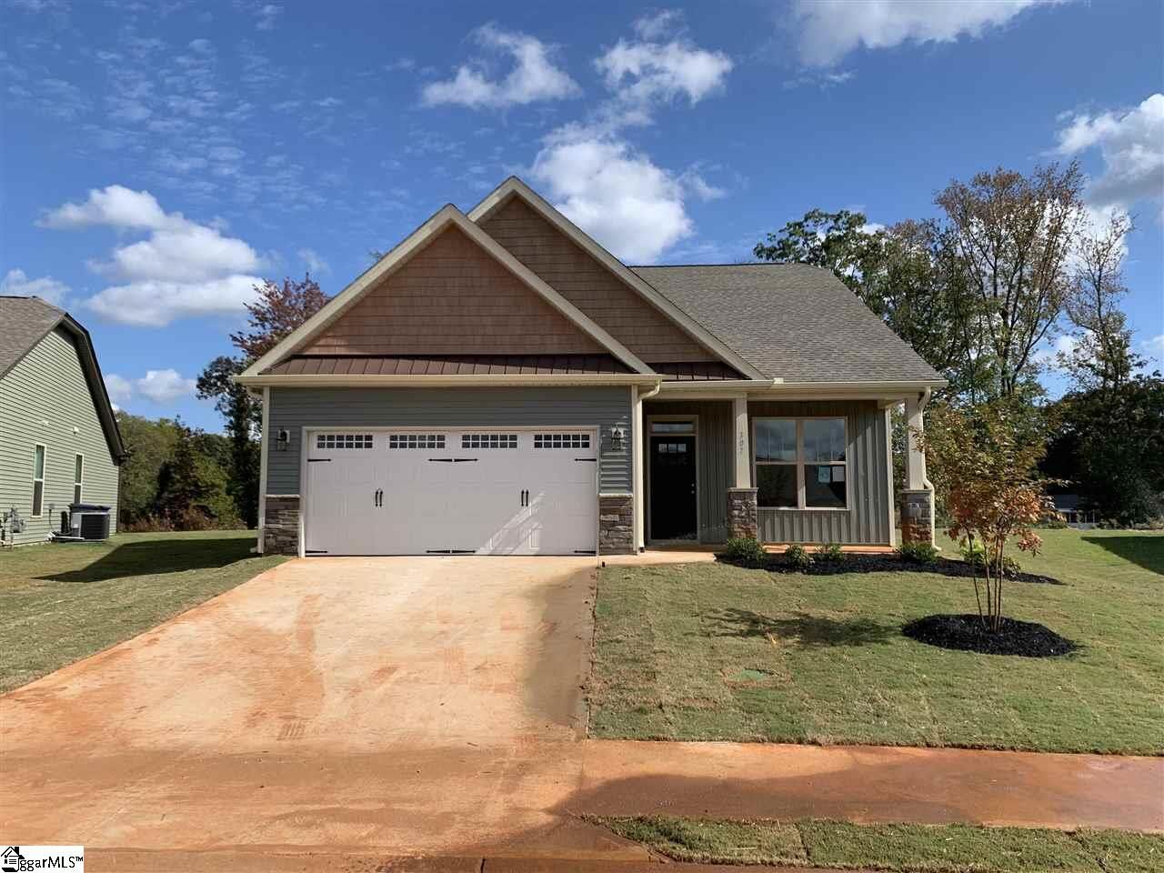 Property Photo: 307 Barnhill Court Lot 43 SC 29617