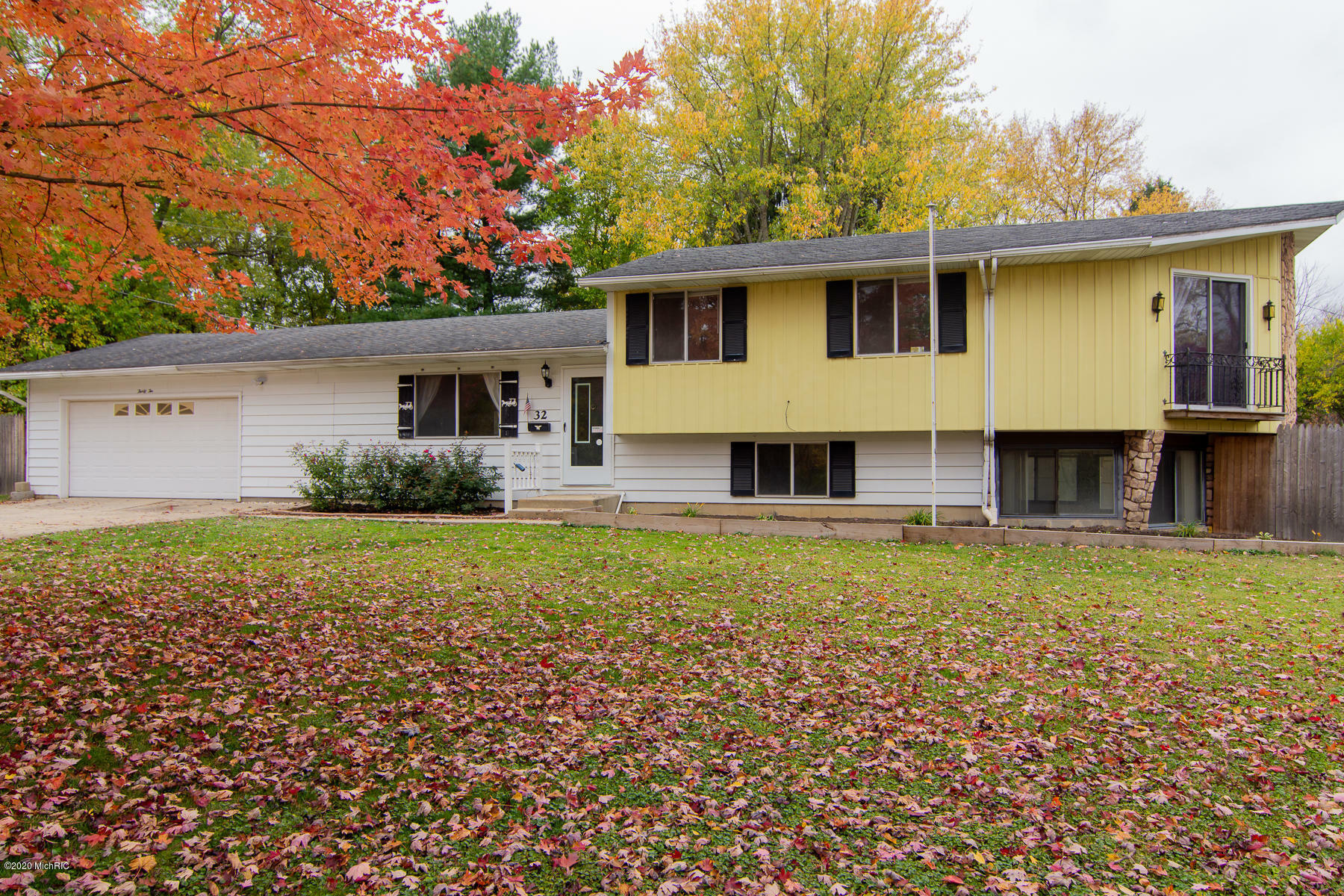 Property Photo:  32 S Fairview Avenue  MI 49120 