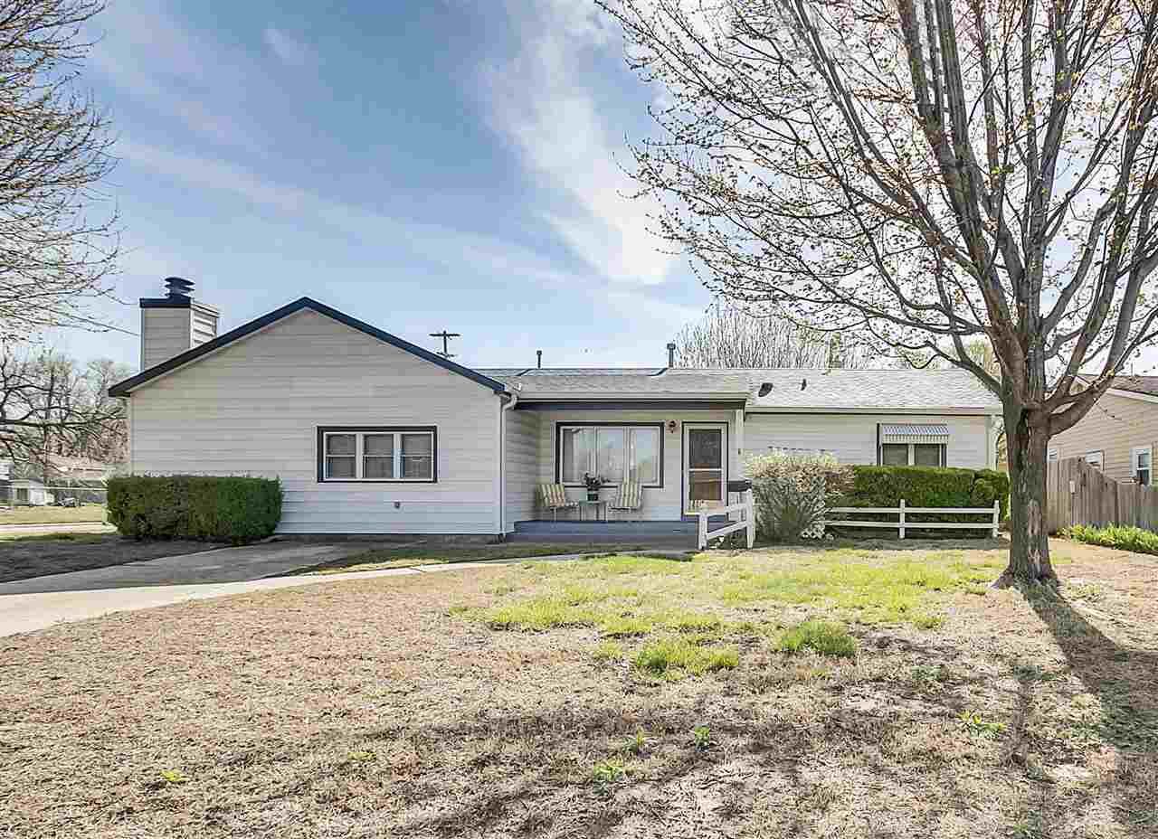 Property Photo: 2804 S Mead St KS 67216