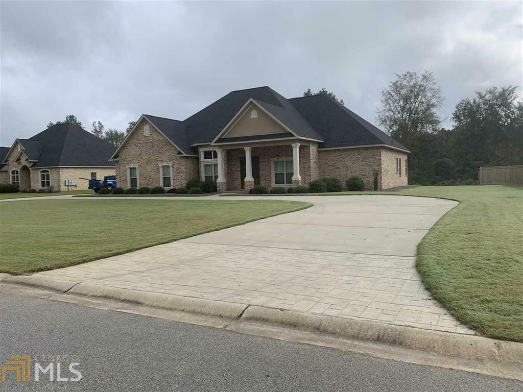 Property Photo: 211 Yale Cir GA 31005