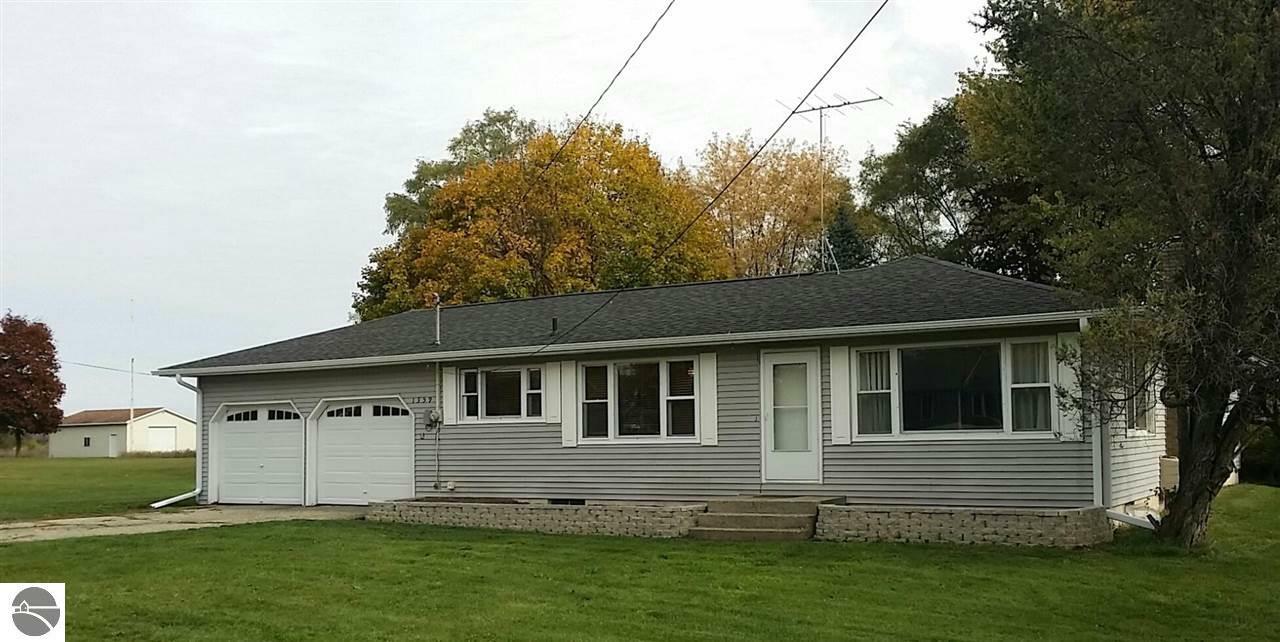 1359 S Lincoln  Mt Pleasant MI 48858 photo