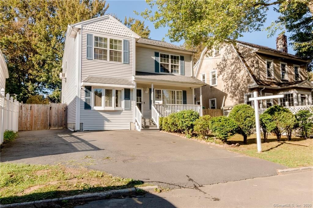 Property Photo:  107 Mohawk Street  CT 06615 