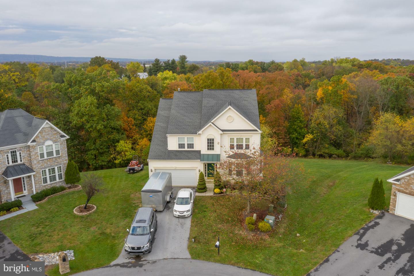 Property Photo: 124 Equinox Way, West WV 25401