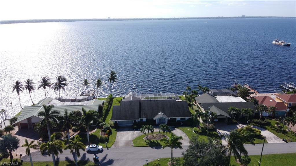 Property Photo: 2340 SE 28th Street FL 33904