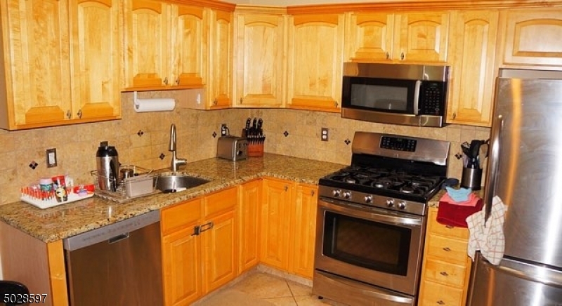 Property Photo: 48 Waugh Ct 48 NJ 08807