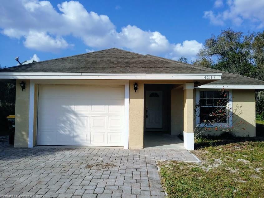 Property Photo:  4317 Grass Avenue  FL 33875 