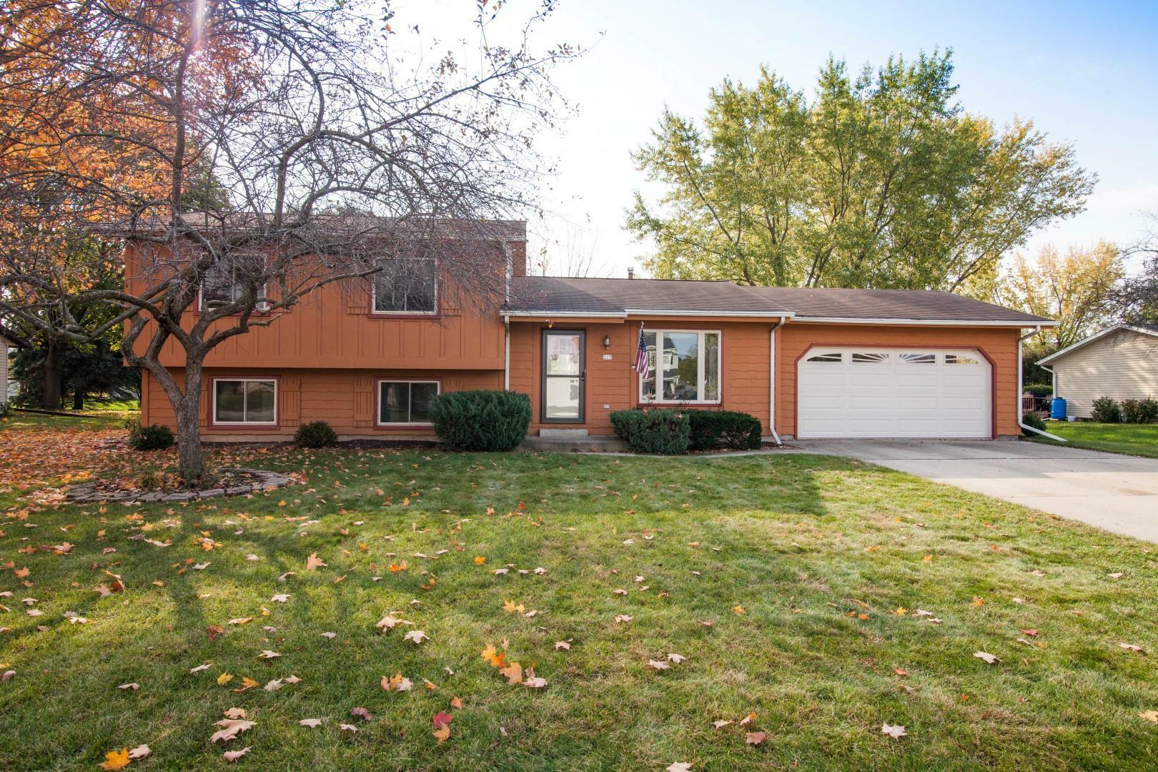 Property Photo:  217 E Riverwood Dr  WI 53066 