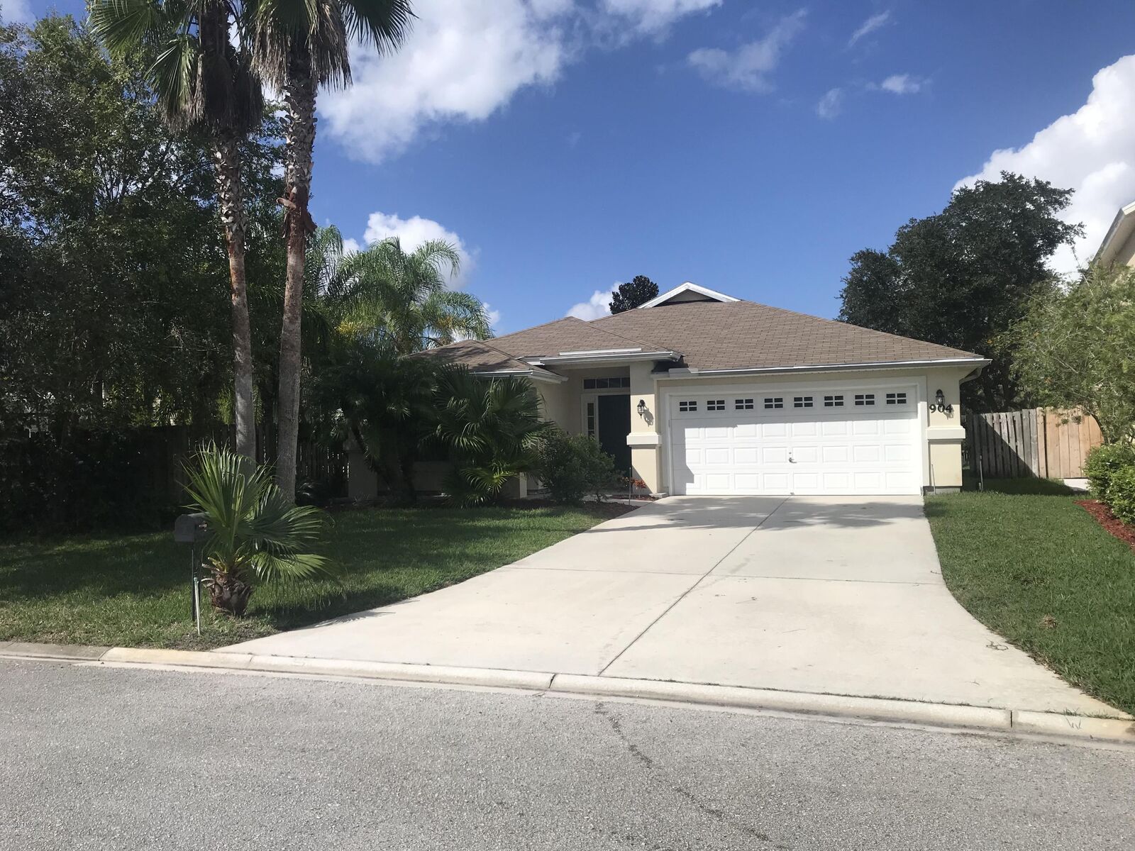 Property Photo: 904 Churchhill Lane FL 32092