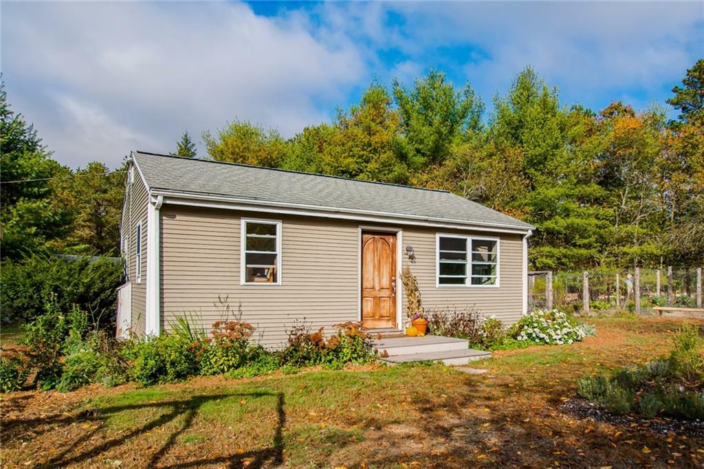 Property Photo:  15 Hillsdale Rd  RI 02892 