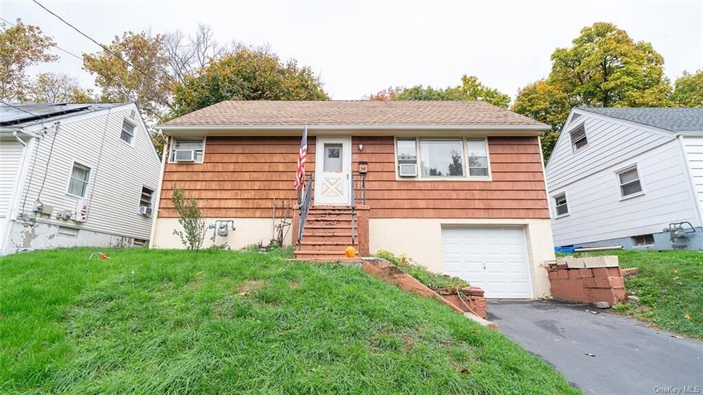 Property Photo:  83 Larter Avenue  NY 12550 