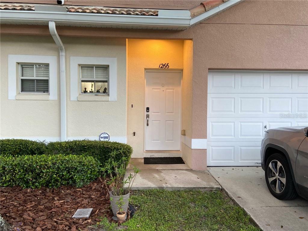 Property Photo:  1266 N Fairway Drive  FL 32712 