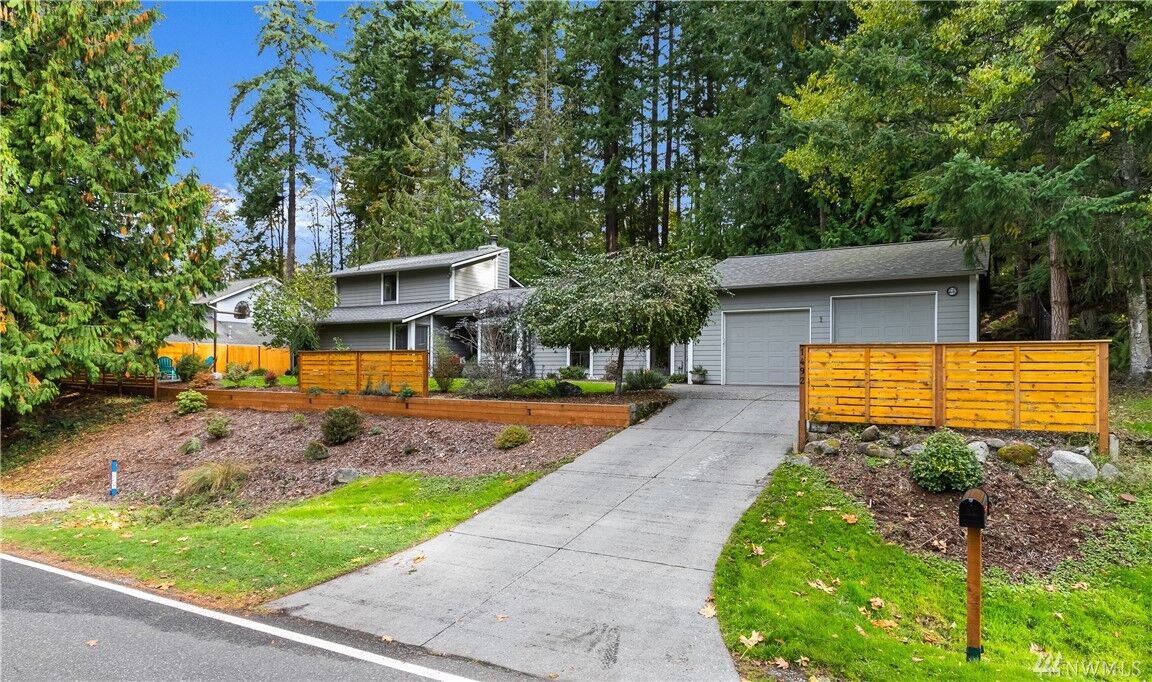 Property Photo:  1492 Oriental Ave  WA 98229 