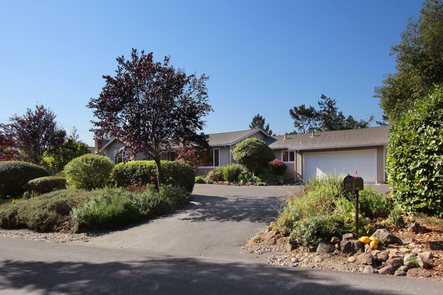 Property Photo:  11 Oak Road  CA 95060 