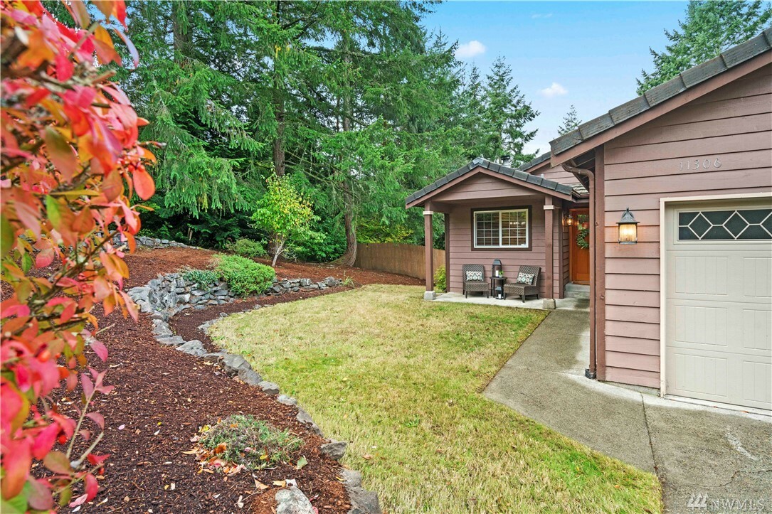 Property Photo:  11306 67th Av Ct NW  WA 98332 