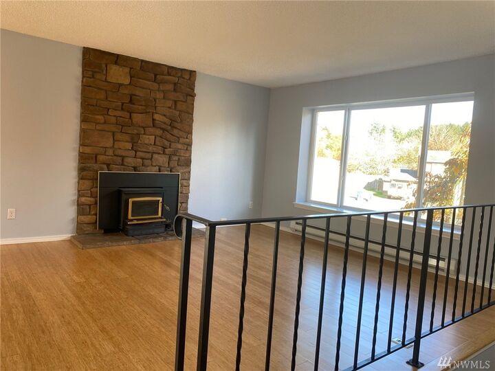 Property Photo:  4203 Kings Ct  WA 98014 