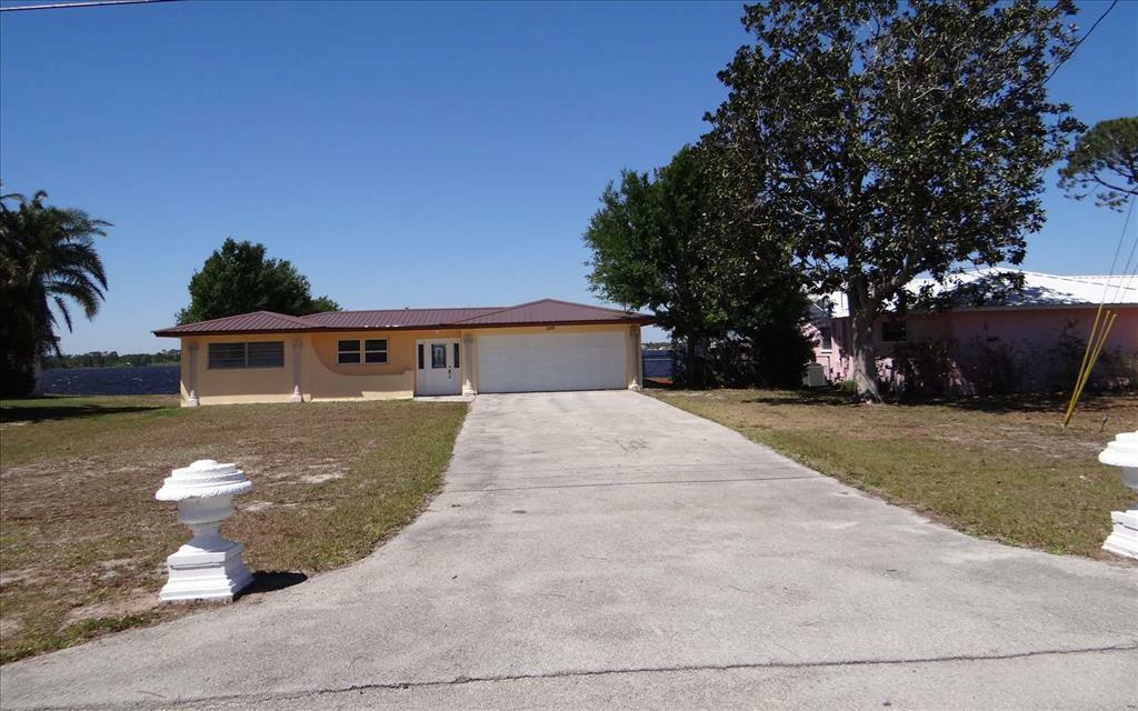 Property Photo:  1110 Lake Sebring Drive  FL 33870 