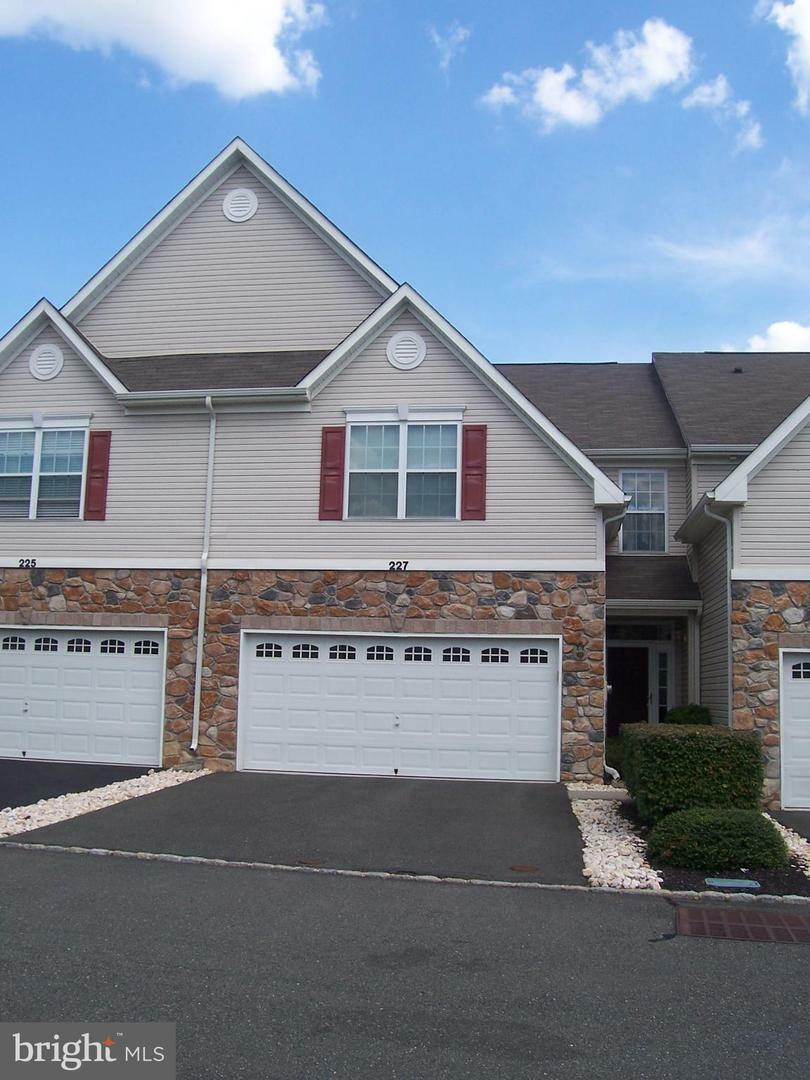 227 Brinley Drive  Pennington NJ 08534 photo