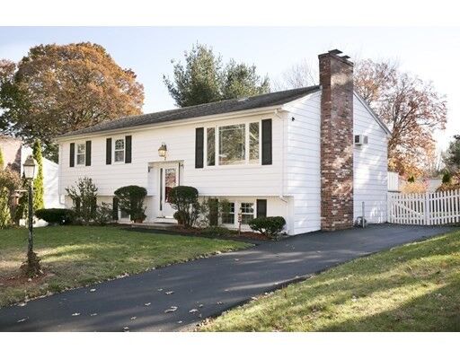 Property Photo:  7 Boston Dr  MA 01545 