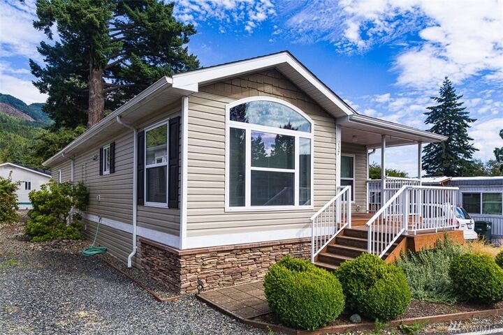 Property Photo:  921 Autumn Lane 237  WA 98229 