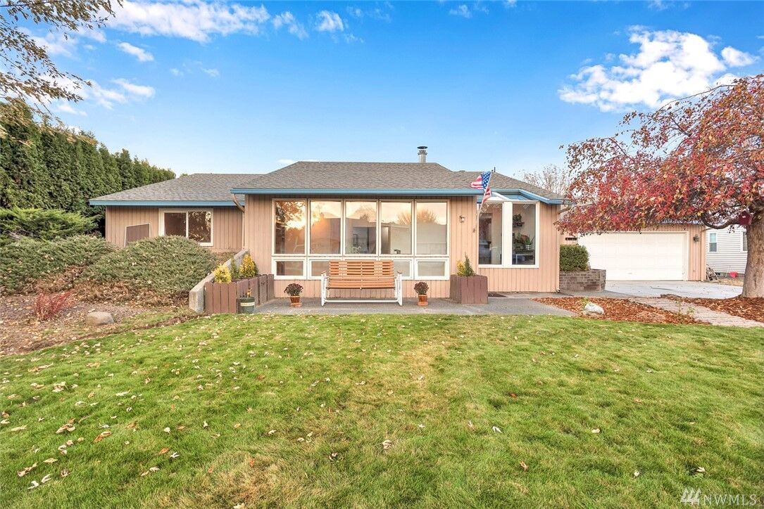 Property Photo: 9307 SE Albert Way WA 98837