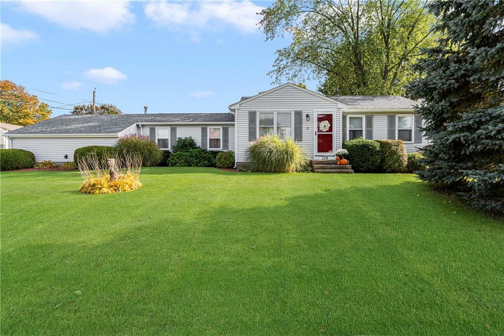 Property Photo: 139 Grandview Av RI 02895