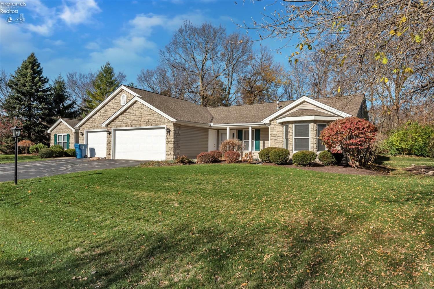 Property Photo:  3727 E Vineyard Village Drive  OH 43452 