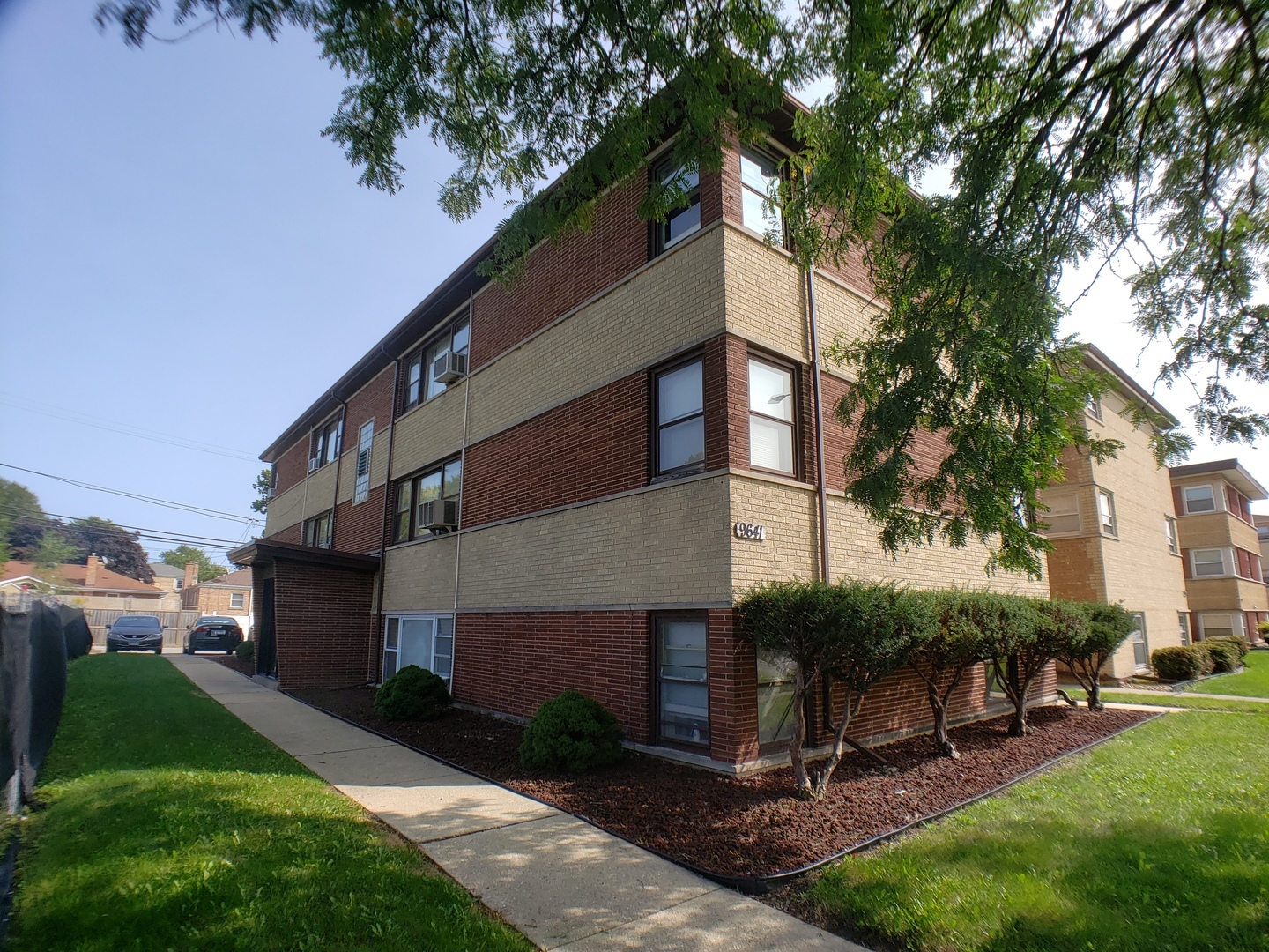 9641 South Pulaski Avenue 2W  Evergreen Park IL 60805 photo