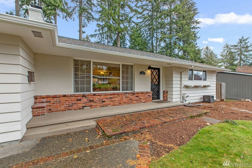 Property Photo:  1037 Fir Park Lane  WA 98466 