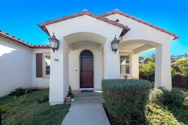 Property Photo:  948 Rancho Terrace Court  CA 92019 