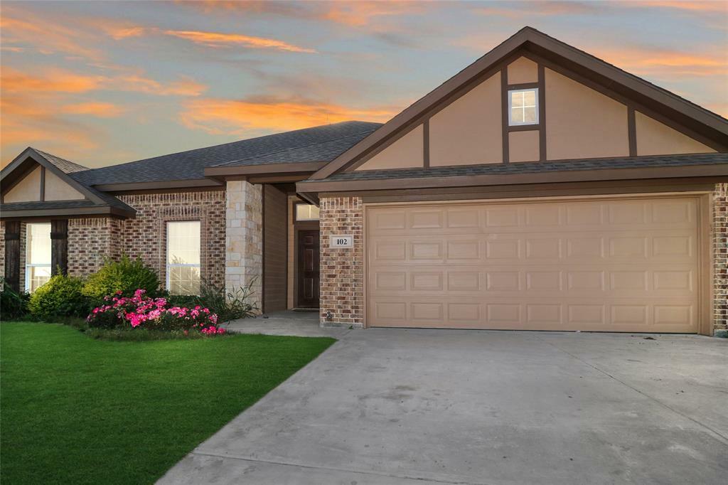 Property Photo:  102 Harley Meadows Circle  TX 76084 