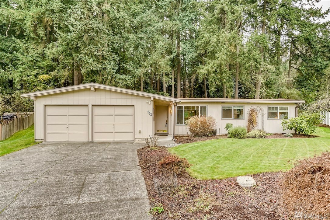 Property Photo:  212 225th Place SE  WA 98021 