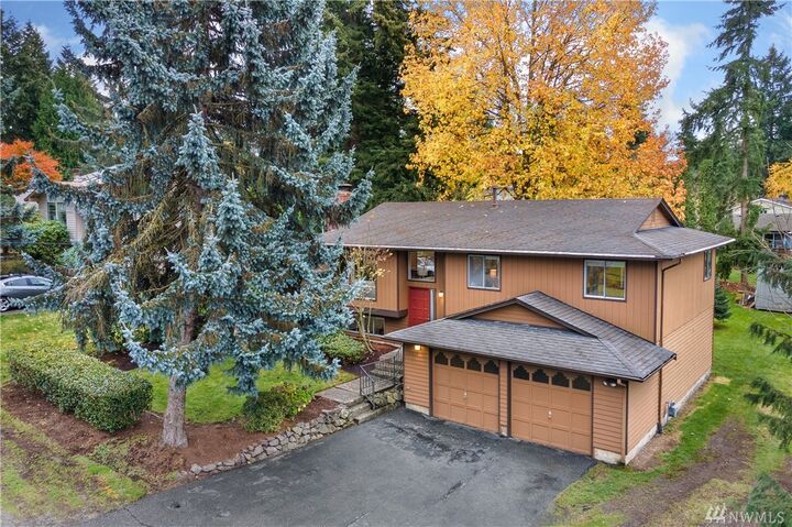 Property Photo: 12819 NE 113th St WA 98033