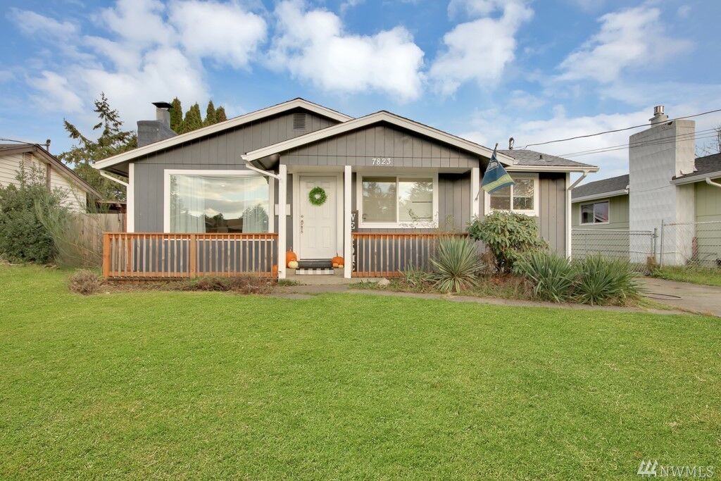 Property Photo: 7823 S Ainsworth Ave WA 98408
